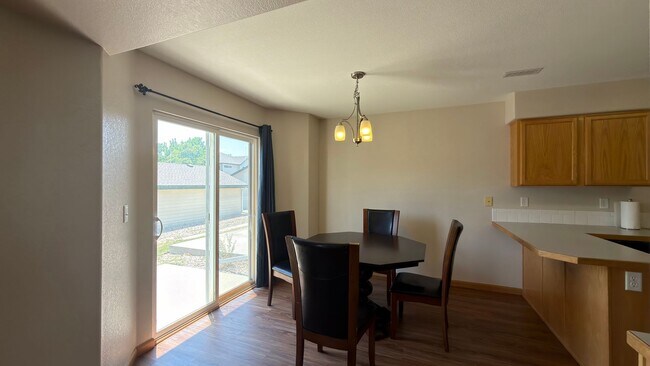 Building Photo - Great Townhome in Fort Collins