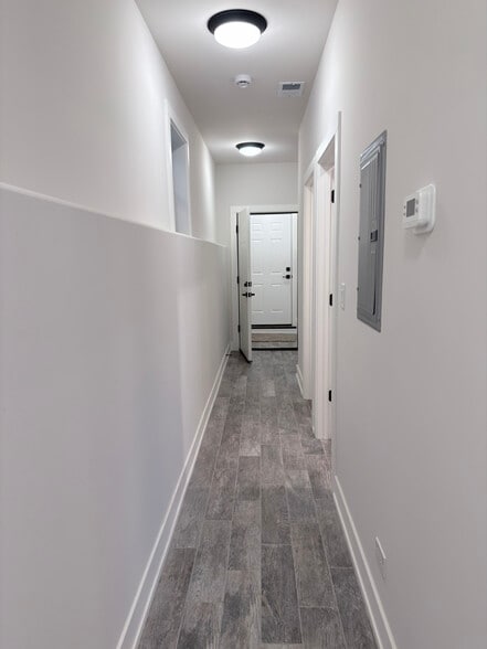 Building Photo - 6530 S Champlain Ave