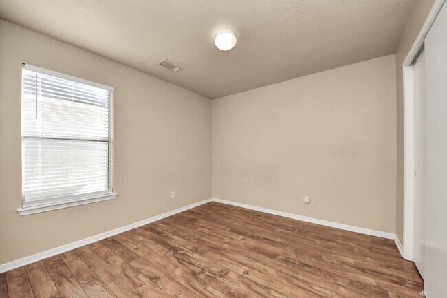 Building Photo - 19438 Juniper Vale Cir