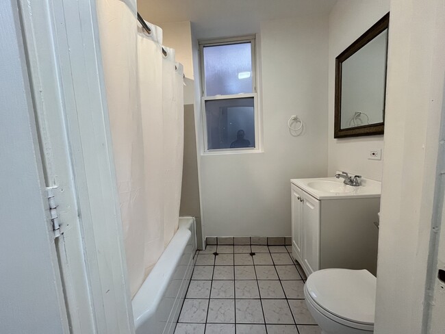 Building Photo - 4345 S Artesian Ave