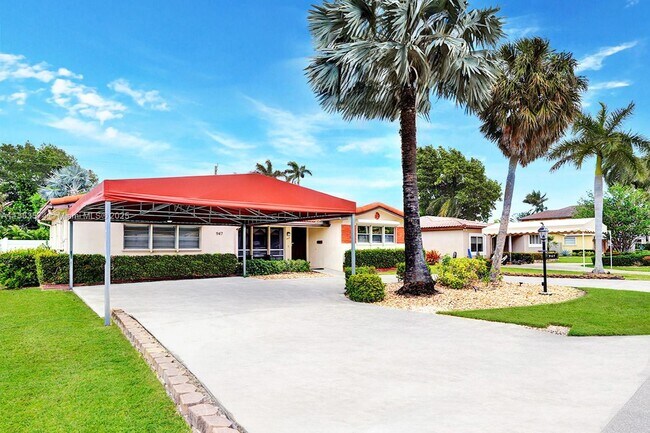 Building Photo - 947 Washington St