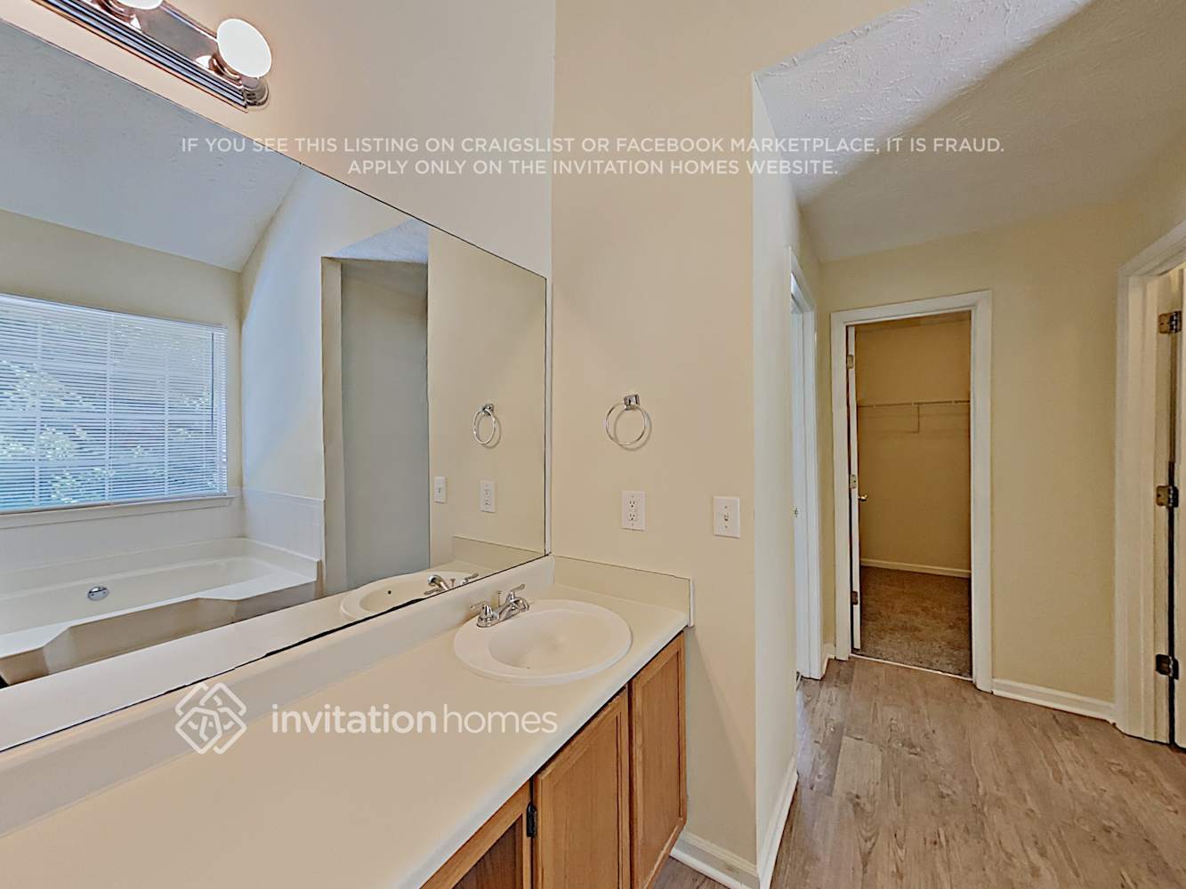 Building Photo - 2802 Crestworth Ln