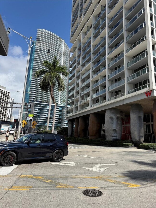 Building Photo - 465 Brickell Ave