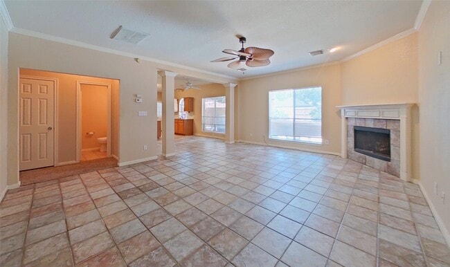 Building Photo - 2810 White Oak Ln