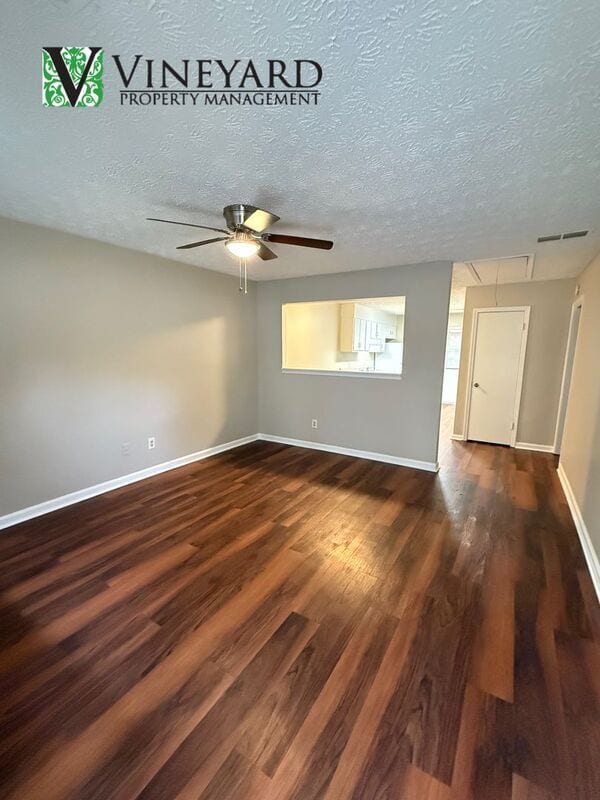 Building Photo - 164 Kimberly Way SW