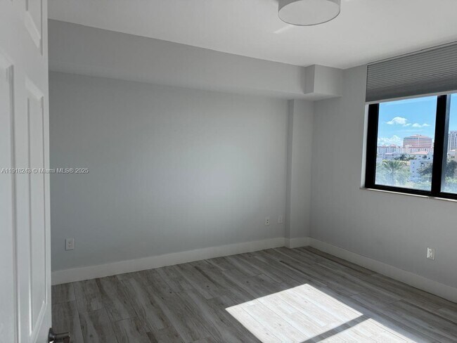 Building Photo - 1300 Ponce de Leon Blvd