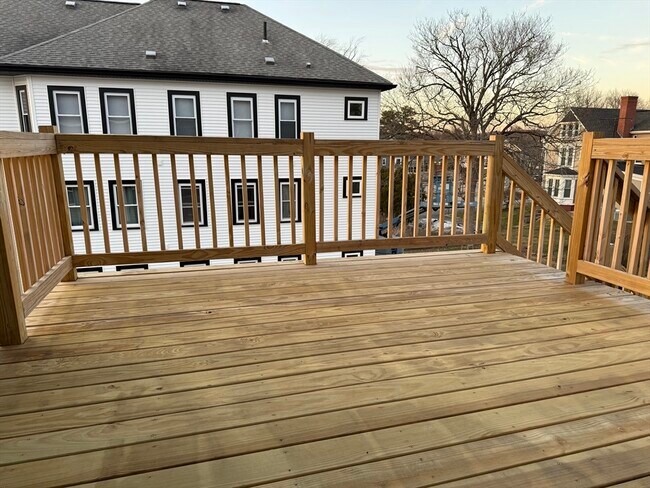 Building Photo - 9 Whitcomb St