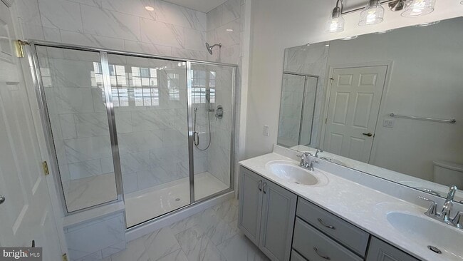 Building Photo - 49 Wagon Wheel Ln