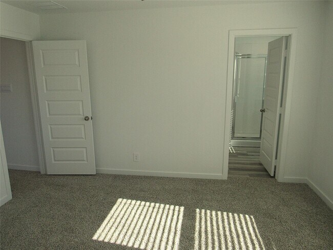 Building Photo - 2807 Glengary River Wy