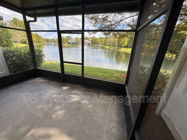 Building Photo - 5760 Sandstone Way