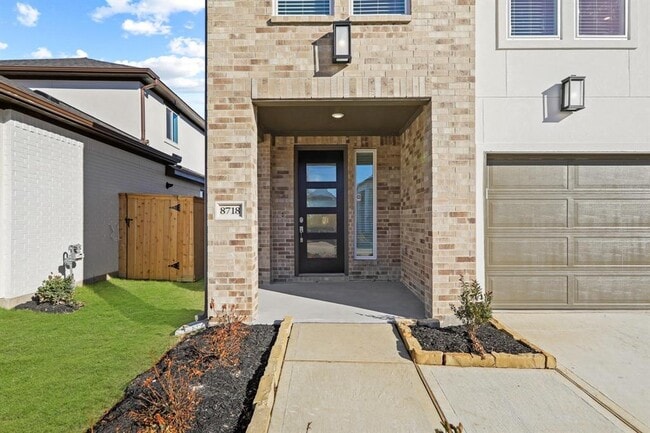 Building Photo - 8718 Riverton Rdg Rd