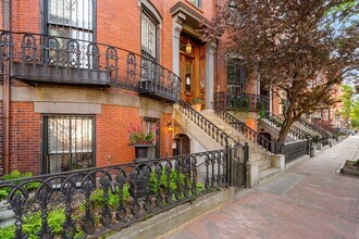 Building Photo - 617 Massachusetts Ave