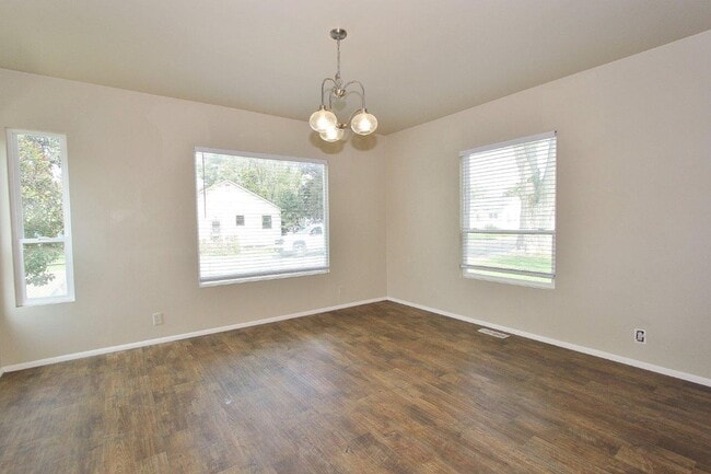 Building Photo - Charming Home in Caldwell