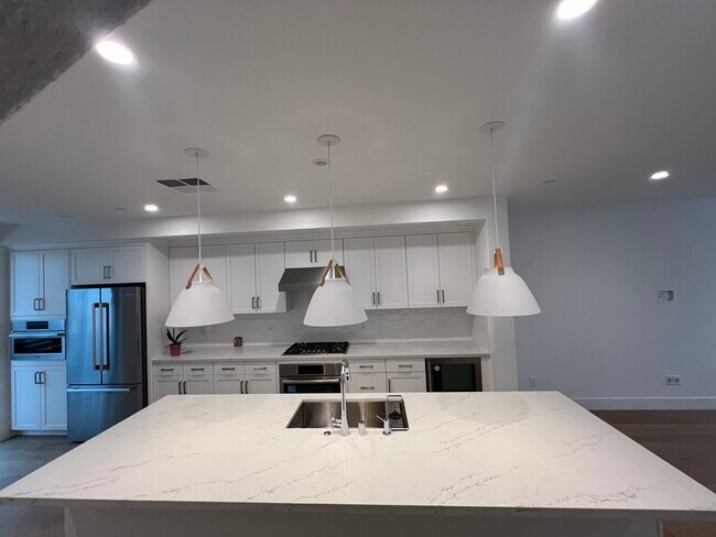 Building Photo - 15309 McCobb Dr