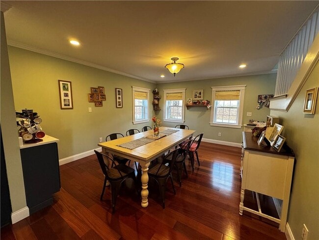 Building Photo - 73 Dye Hill Rd