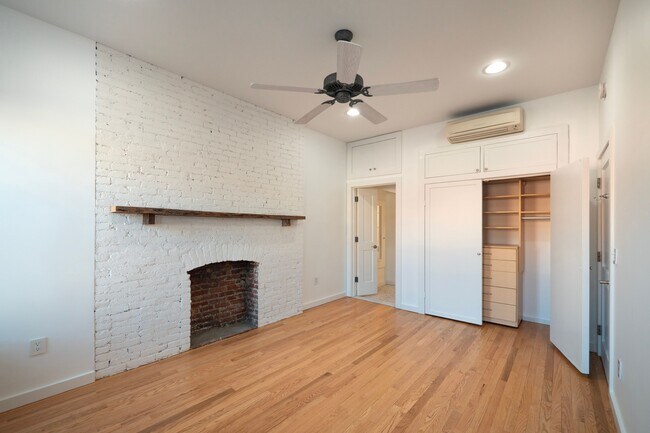 Building Photo - 101 W 81st St