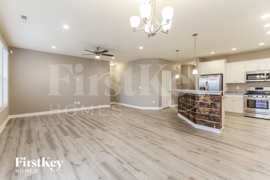 Building Photo - 13360 N White Cloud Ct