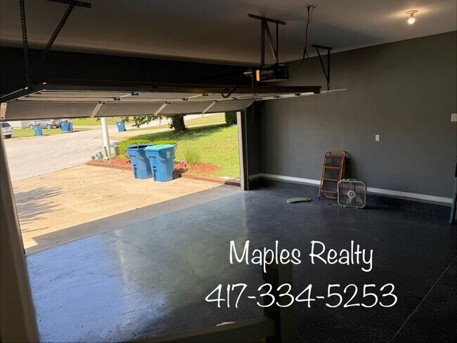 Building Photo - 141 Scotch Pine Ct
