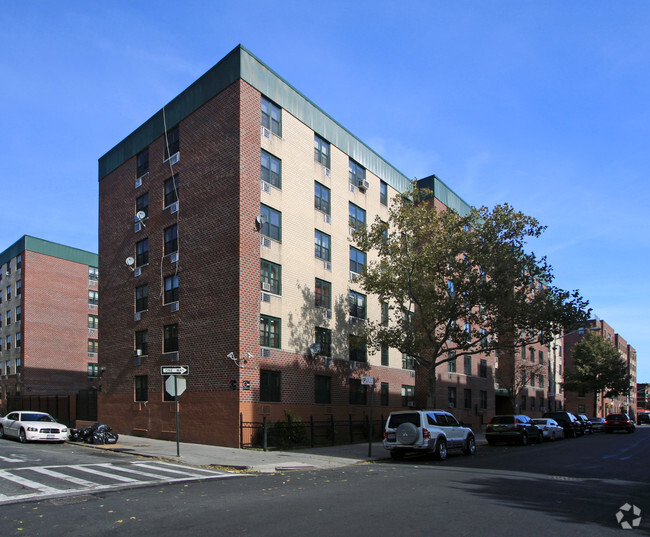 Building Photo - Remeeder Houses