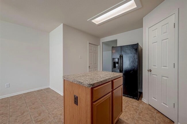 Building Photo - 5242 Espuela Ln