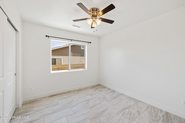 Building Photo - 6201 N Reata Dr