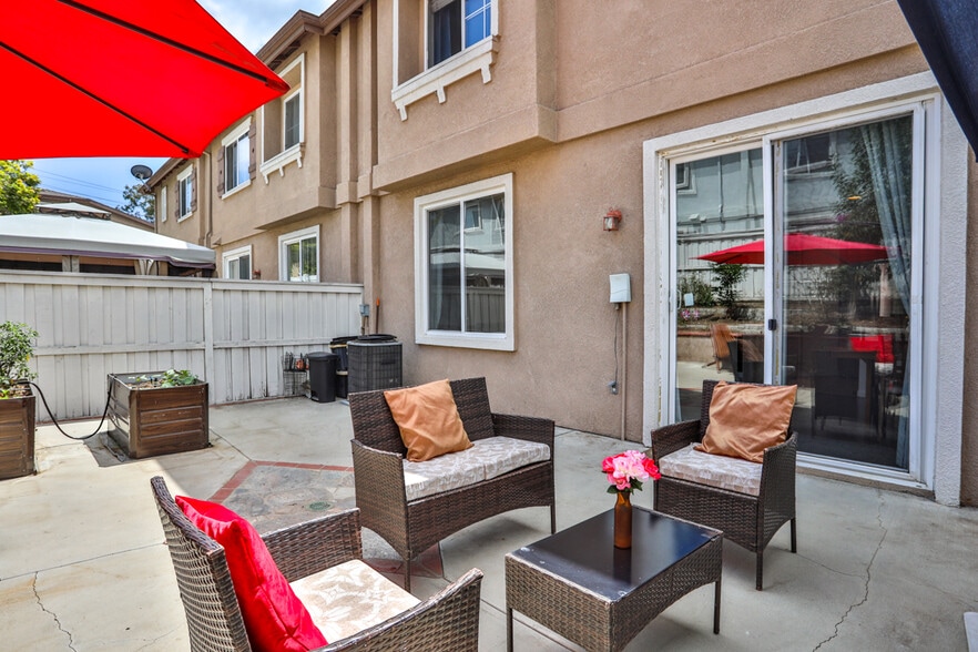 Building Photo - 17828 Woodbine Ct