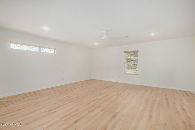 Building Photo - 32015 N 71st St