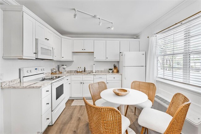 Building Photo - 1603 Gulf Dr N