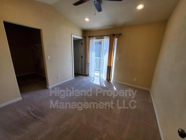 Building Photo - 1247 NE Williams St