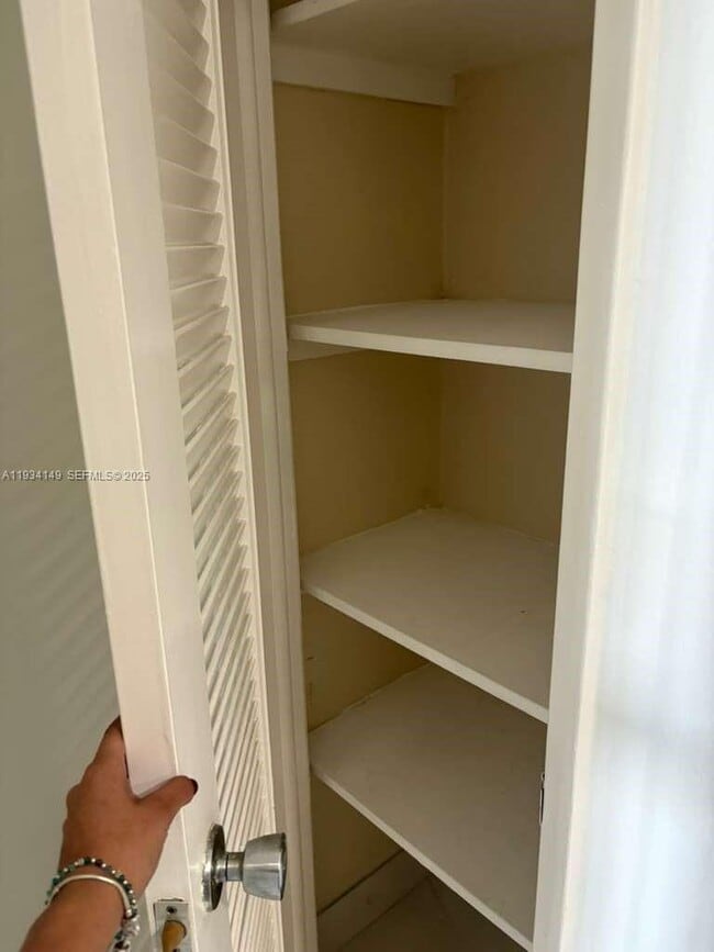 Building Photo - 19390 Collins Ave