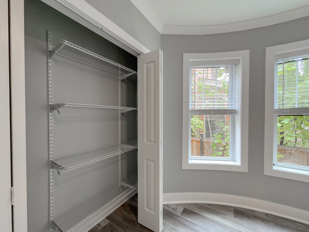 Building Photo - 2125 W Giddings St