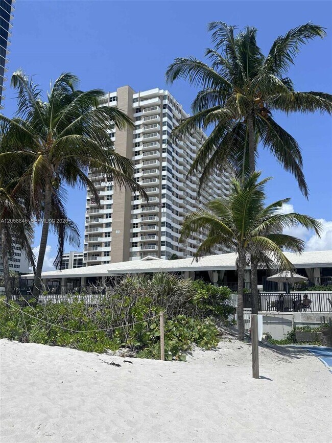 Building Photo - 1980 S Ocean Dr
