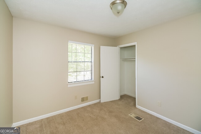 Building Photo - 105 Shannon Chase Way