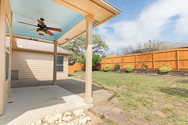 Building Photo - Boerne, TX -Gorgeous home in Kendall County Estates