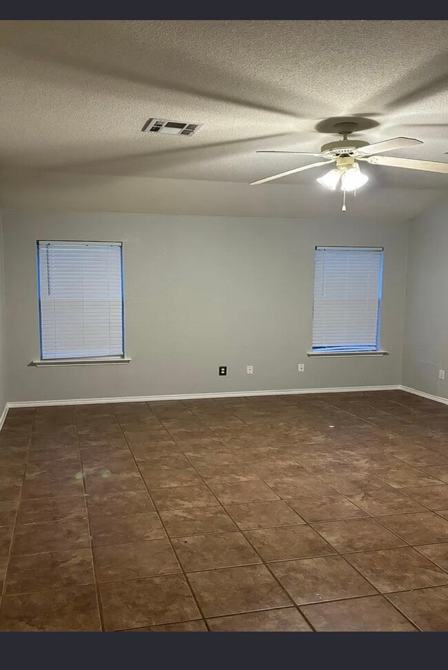 Building Photo - 111 E Great Plains Trail