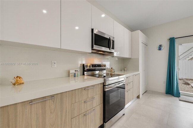 Building Photo - 640 Colson Dr