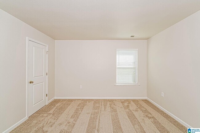 Building Photo - 1064 Pilgrim Ln