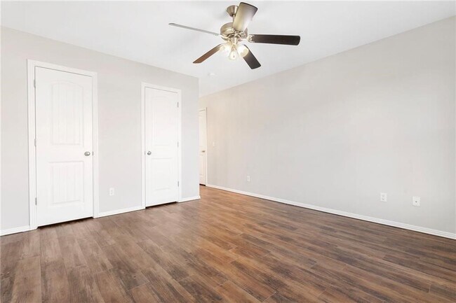 Building Photo - 103 Foxglove St