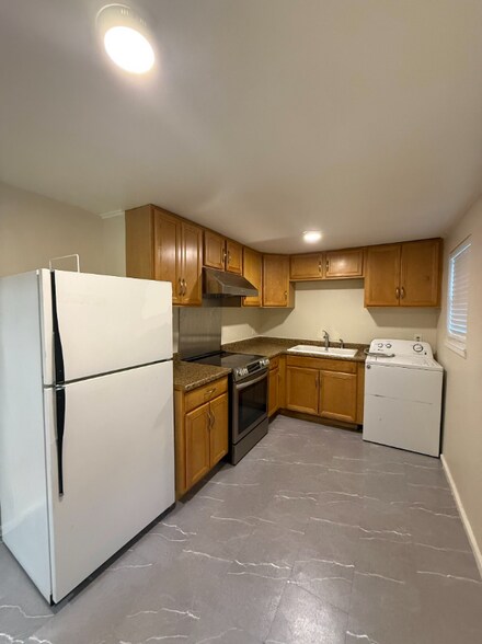 Building Photo - 24108 56th Ave W