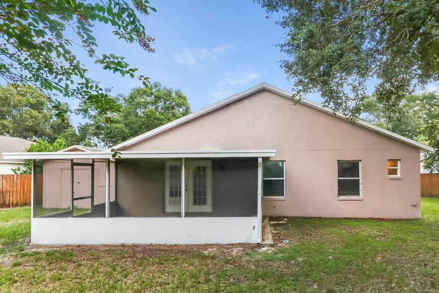 Building Photo - 1318 Brahma Dr