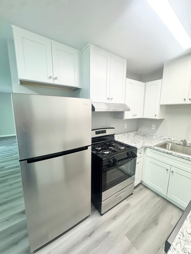 Building Photo - Nicely updated 2-bedroom 1-bath apartment in Auburn!