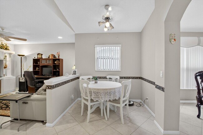 Building Photo - 7470 Chorale Rd