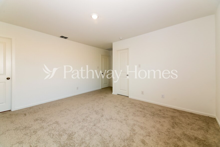 Building Photo - 1535 Lanner Mdws Ln