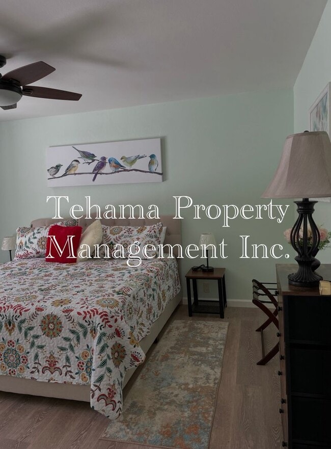 Building Photo - 2 bed 2 bathroom home in the El Camino/Gerber Area Available Unfurnished or Furnished