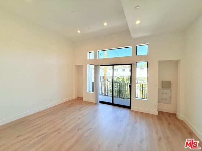 Building Photo - 3414 London St