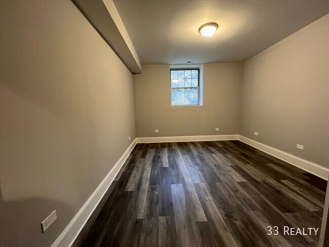 Building Photo - 131.5 Clinton-G