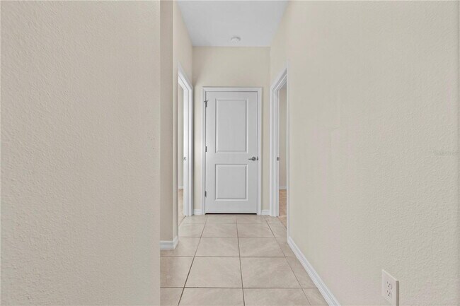 Building Photo - Enjoy all Wildwood has to offer, plus community amenities!