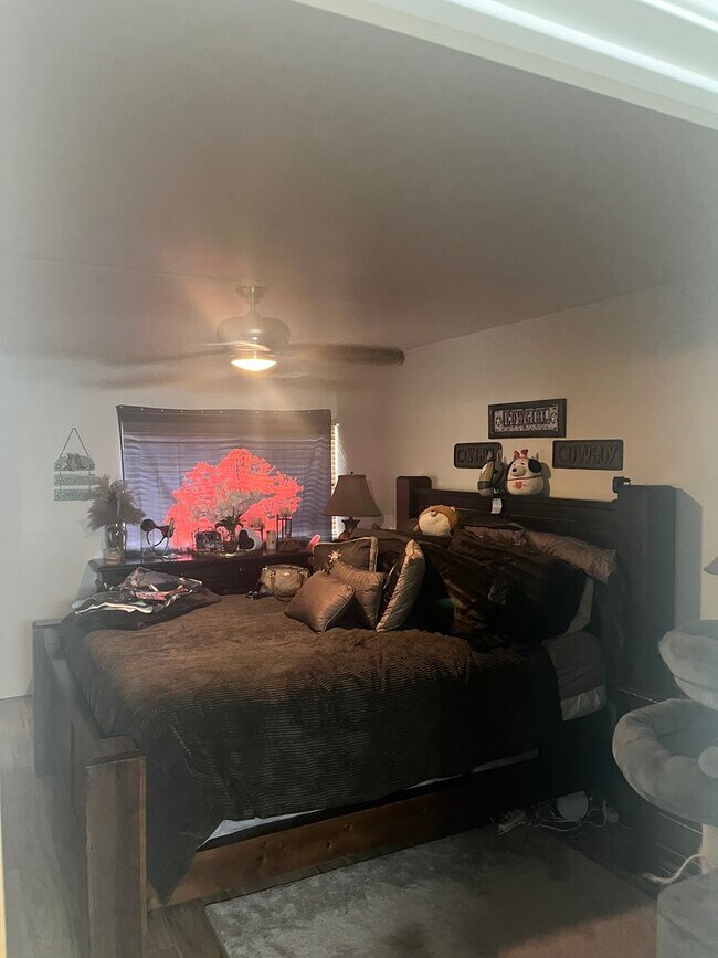 Building Photo - Lovely 2 Bedroom and 2 Bathroom Condo!