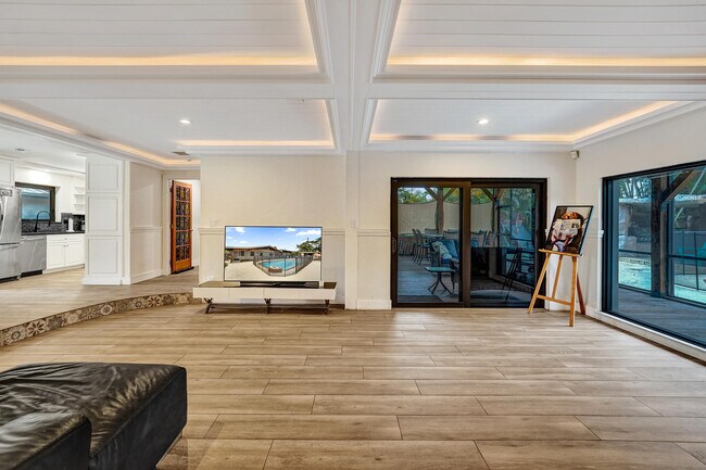 Building Photo - 5612 Harding St