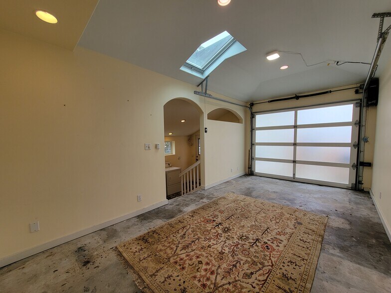 Operable skylight for ventilation. - 410 Miramar Dr